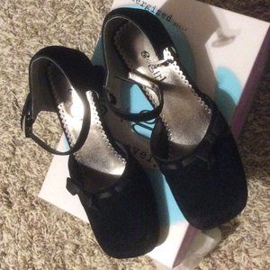 girls flannel dress pump